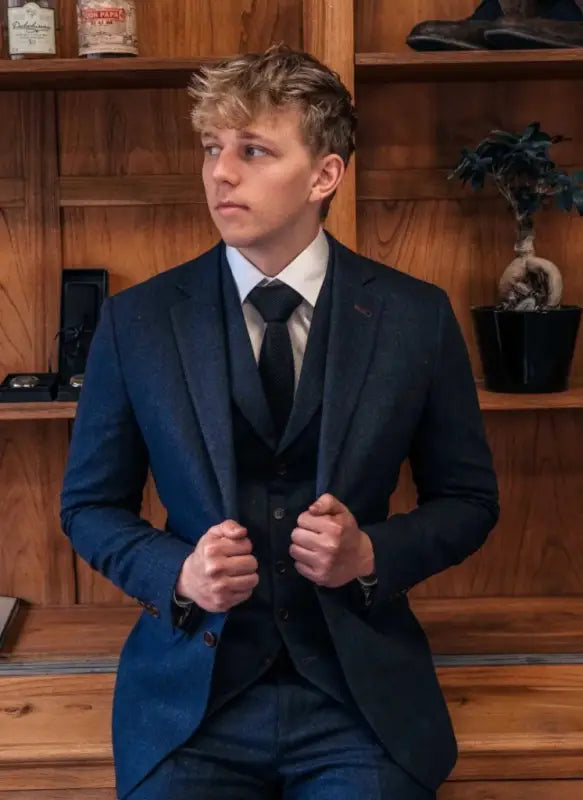 CASTLESON – Kavaj Chief Navy