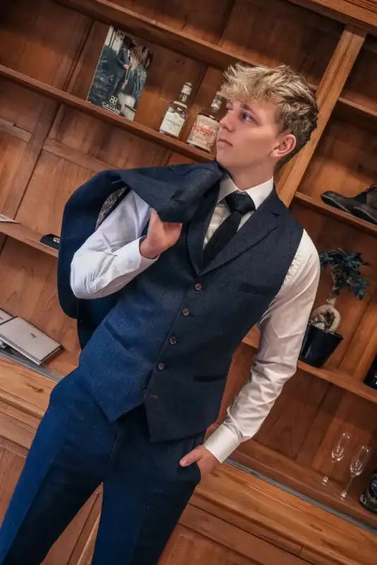 CASTLESON – Väst Chief Navy Tweed