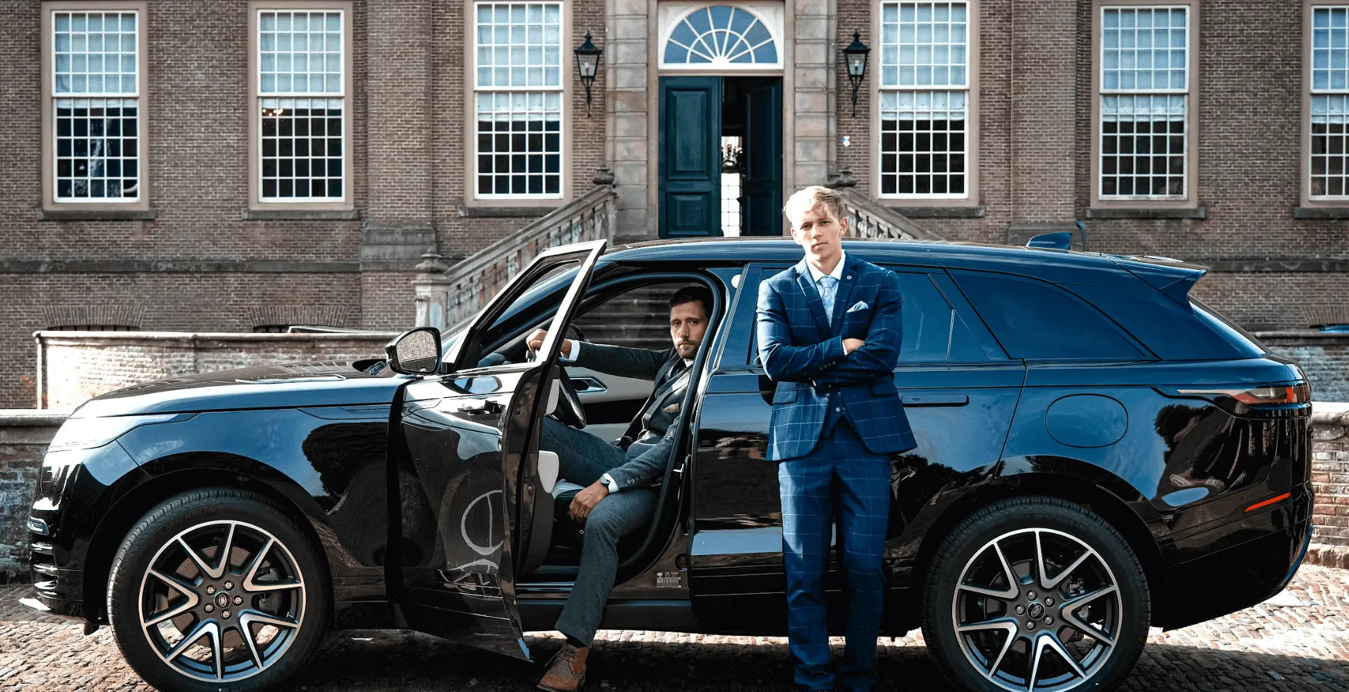 Bära blå kostym? Upptäck vår inspiration