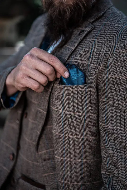 Tredelad dubbelknäppt kostym i Herringbone Brown Classic